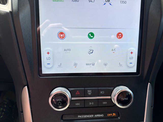 Used 2024 Ford Edge SEL image 19