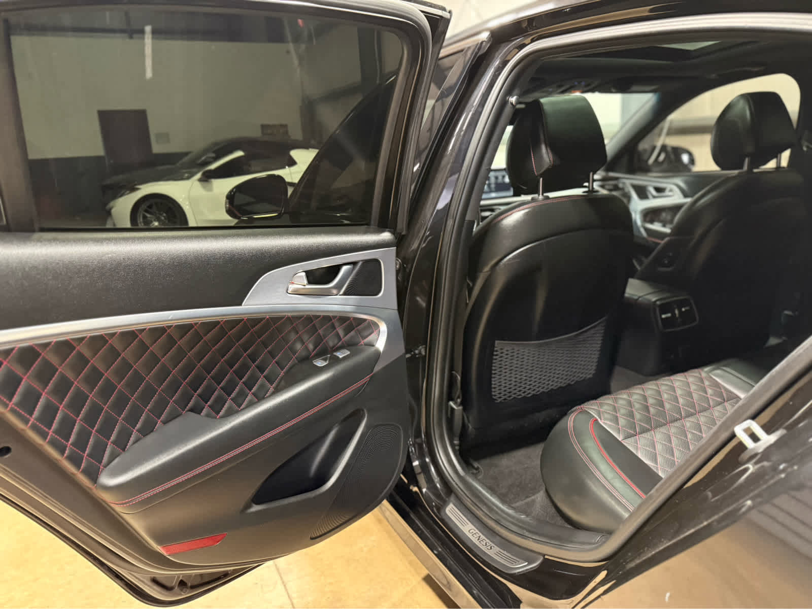 Used 2019 Genesis G70 3.3T Advanced w/ Sport Package image 33