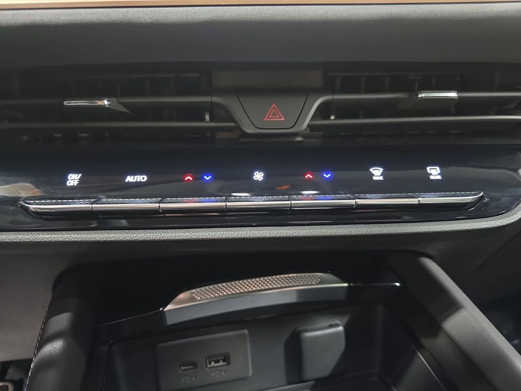 New 2026 Buick Envision Sport Touring image 22