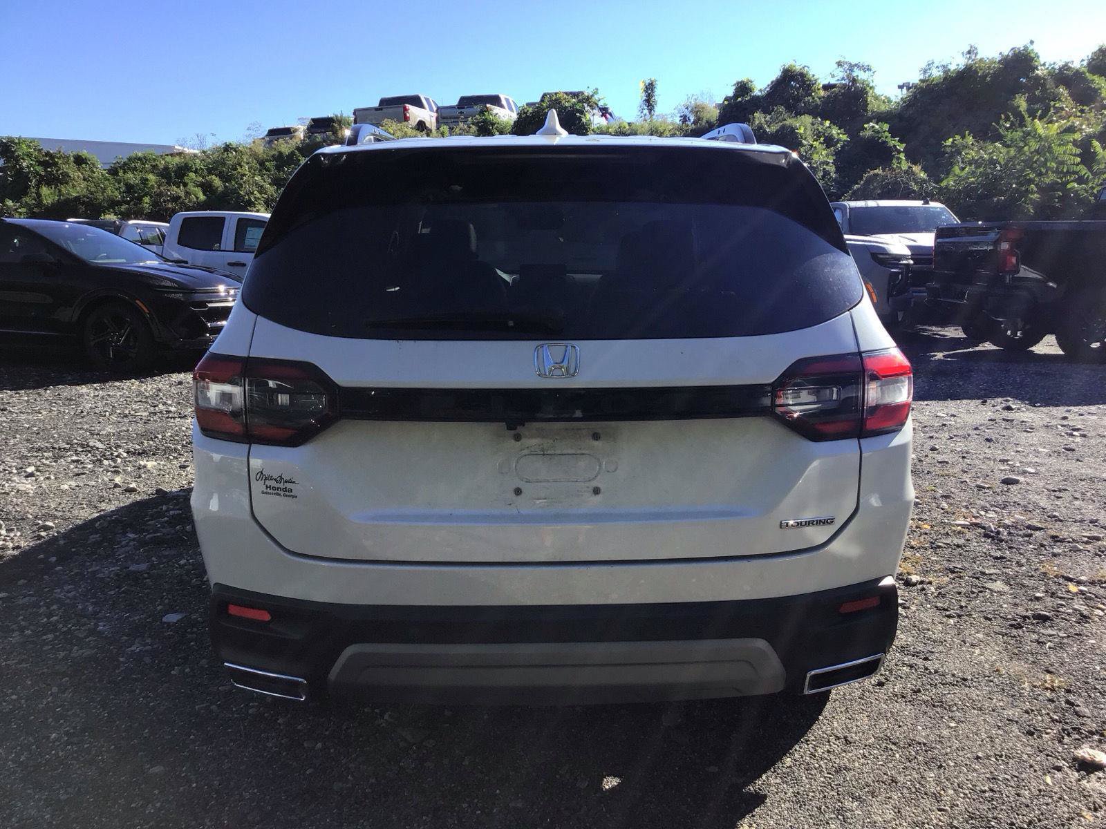 Used 2023 Honda Pilot Touring image 3