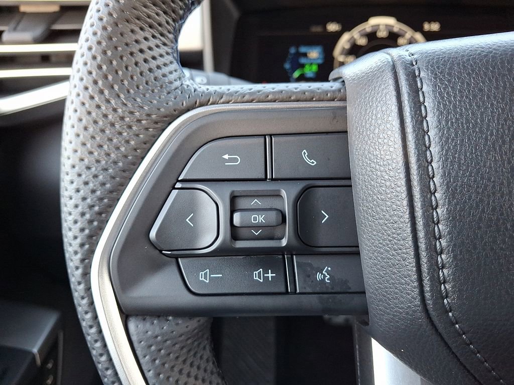 Used 2025 Toyota Sequoia Platinum image 24