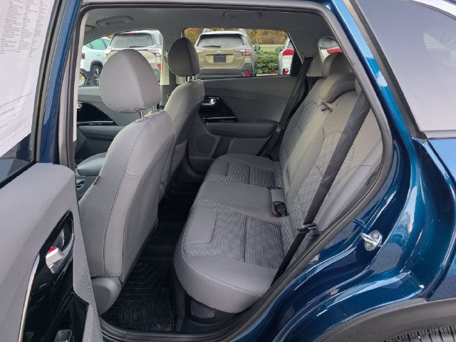 Certified 2022 Kia Niro LXS FWD image 17