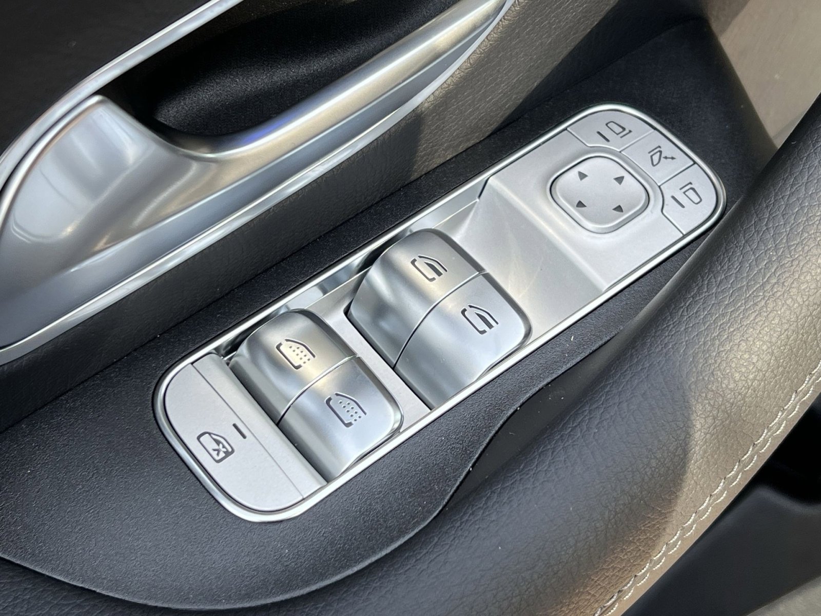 New 2026 Mercedes-Benz GLE 450 4MATIC image 13