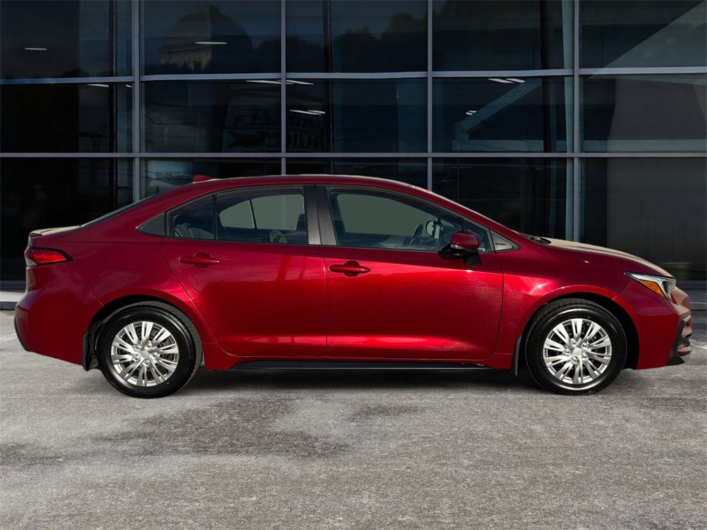 Used 2024 Toyota Corolla SE image 8