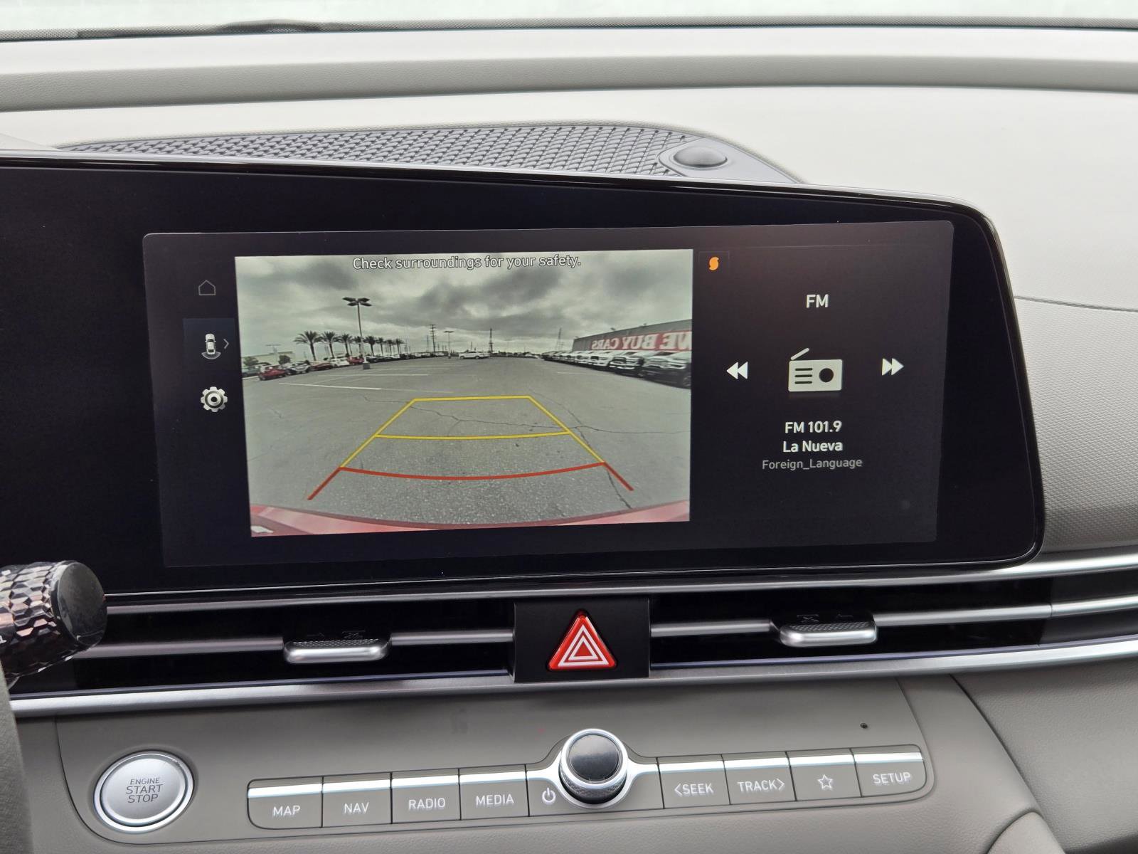 Used 2024 Hyundai Elantra Blue image 8