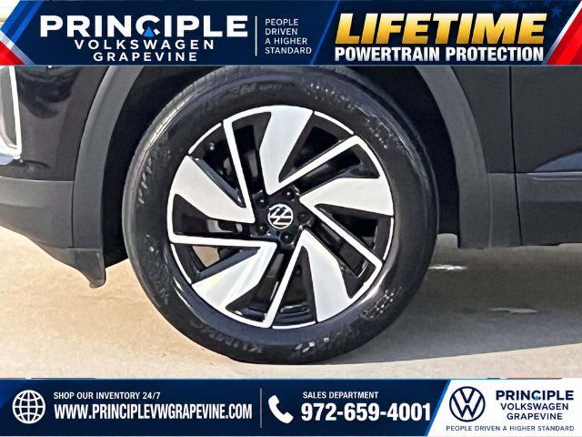 Used 2024 Volkswagen Atlas SE FWD image 3