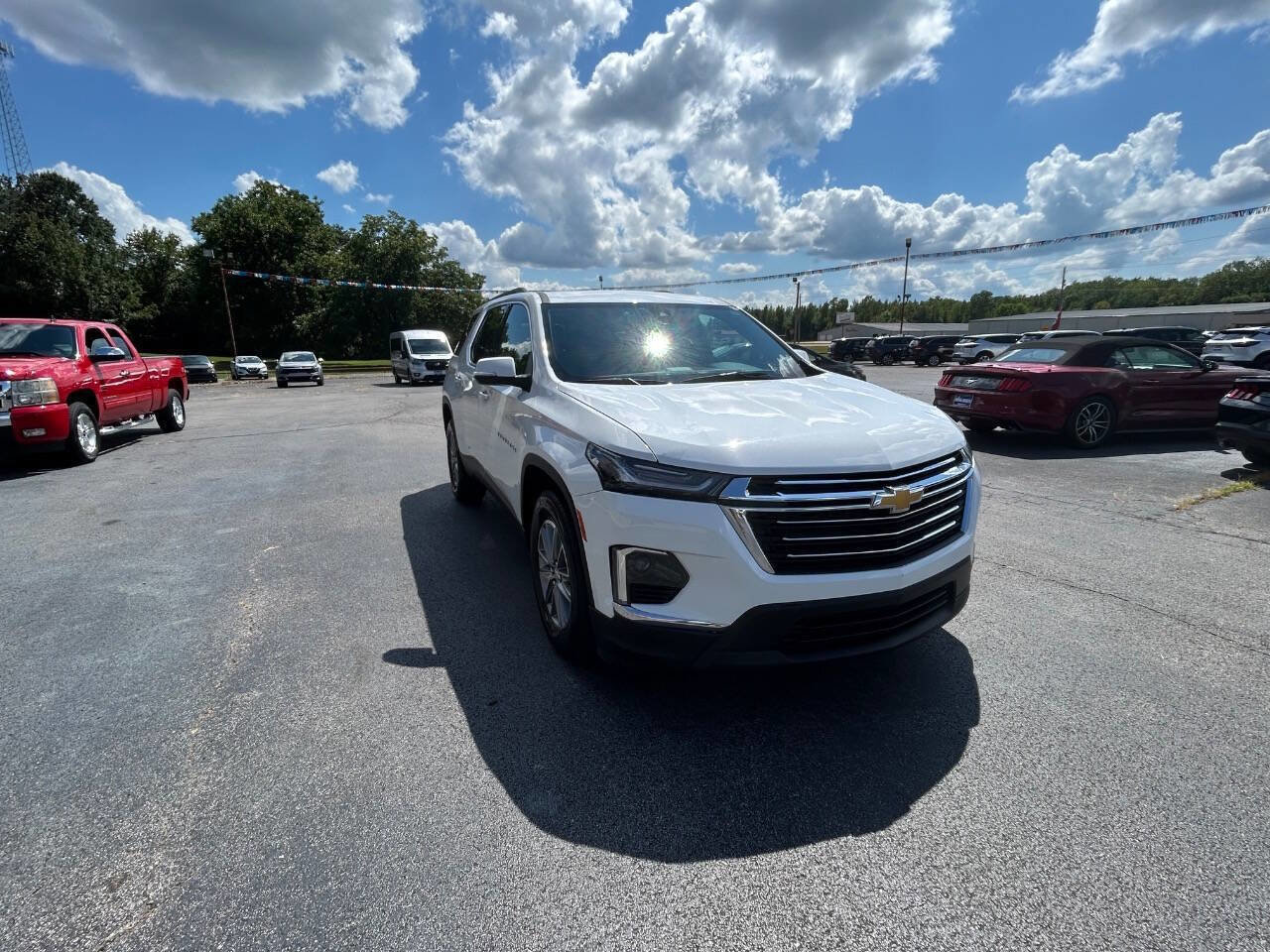 Used 2023 Chevrolet Traverse LT FWD image 5