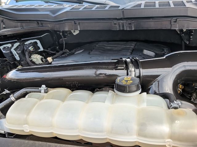 Used 2022 Ford F150 Lariat w/ Max Trailer Tow Package image 39