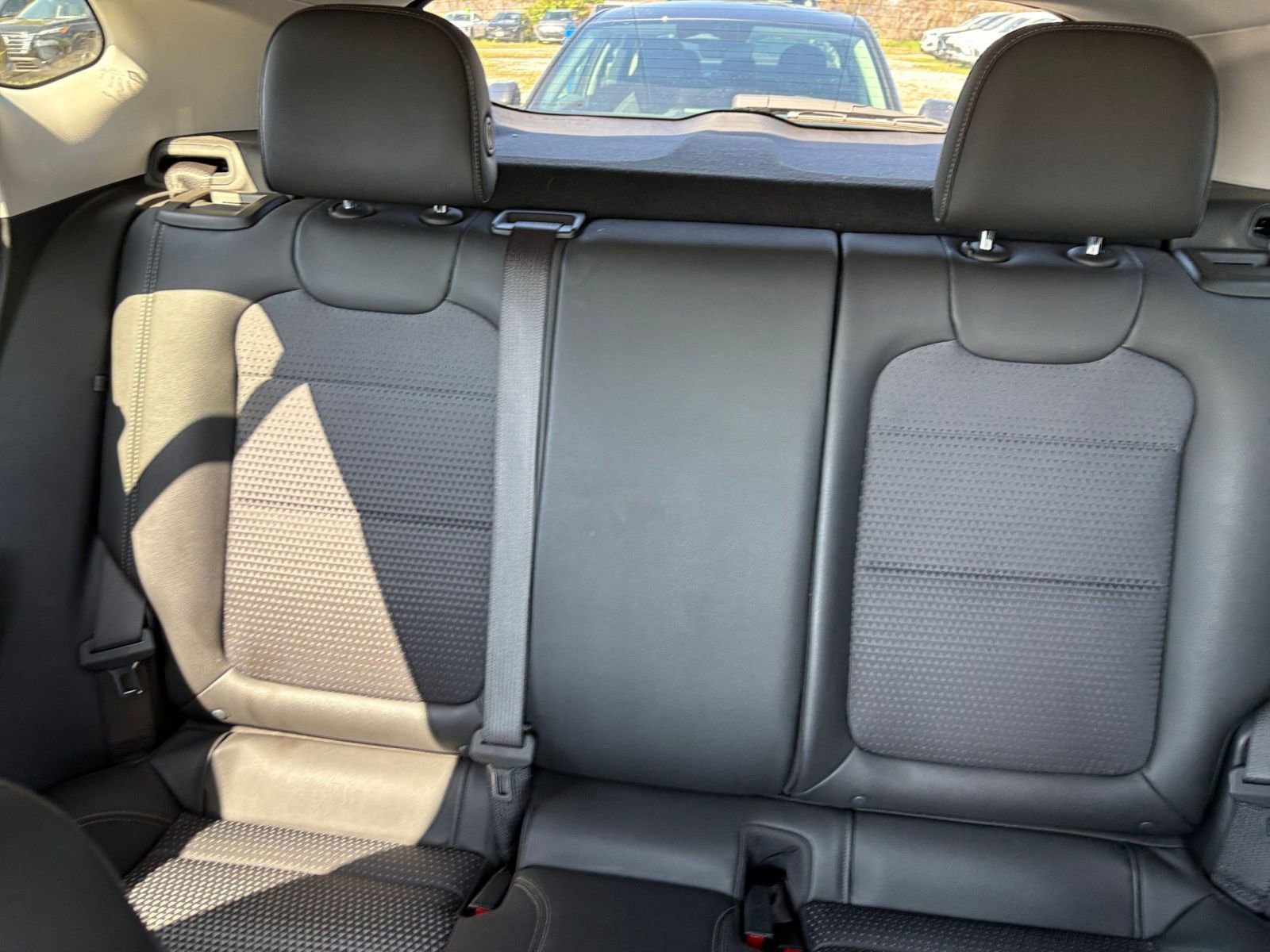 Used 2025 Chevrolet Trax LT w/ LT Convenience Package image 40