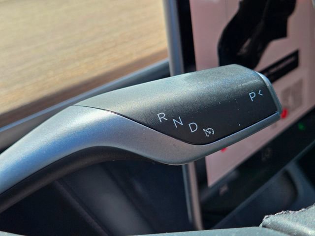 Used 2022 Tesla Model 3 Standard Range image 32