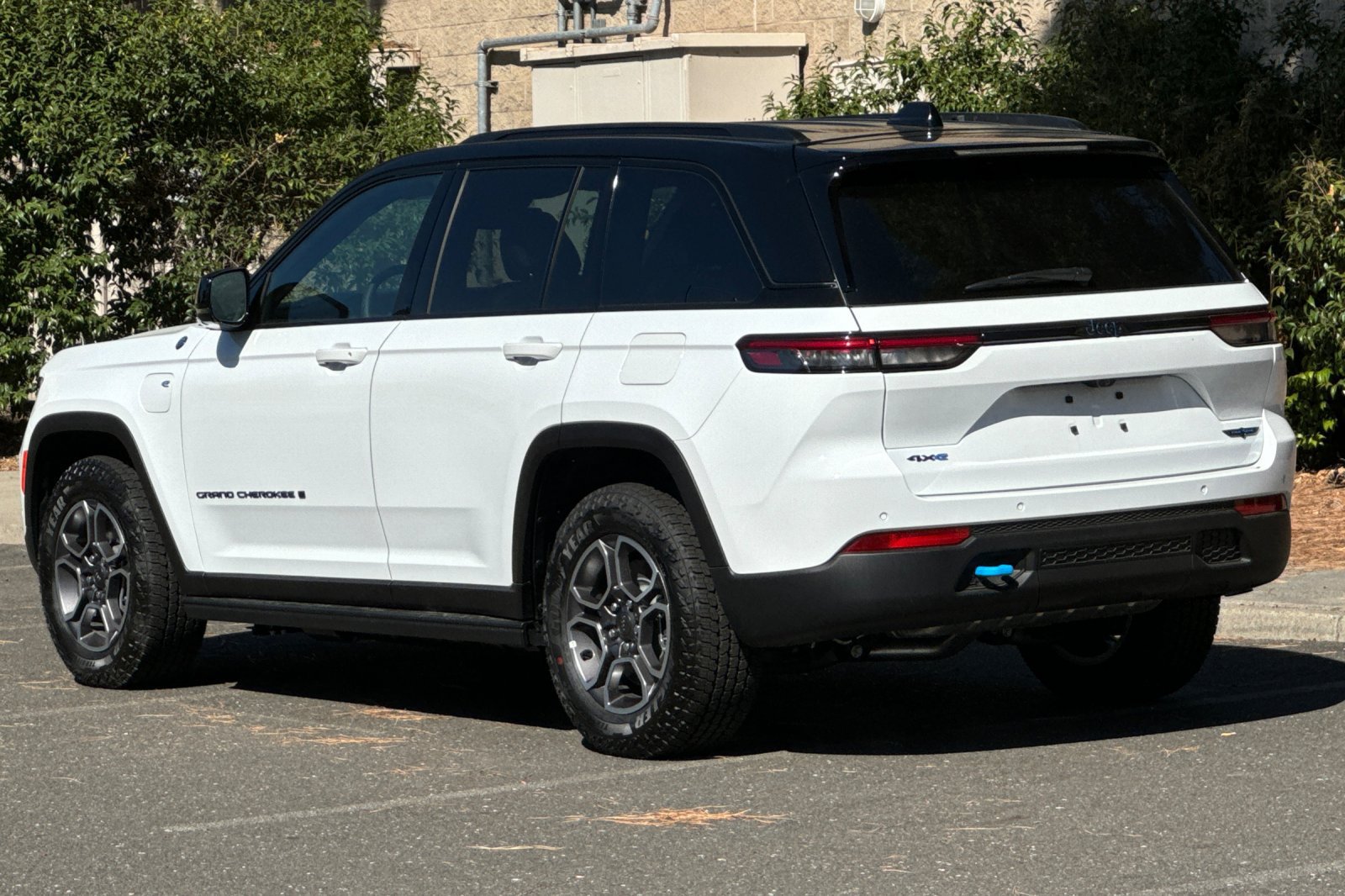 New 2023 Jeep Grand Cherokee Trailhawk 4xe AWD/4WD image 5