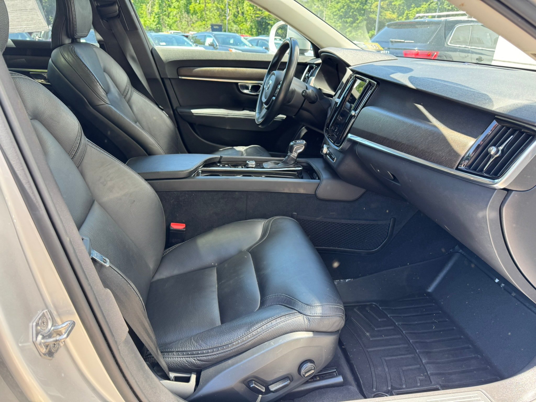 Used 2020 Volvo V90 T6 Cross Country AWD/4WD image 11