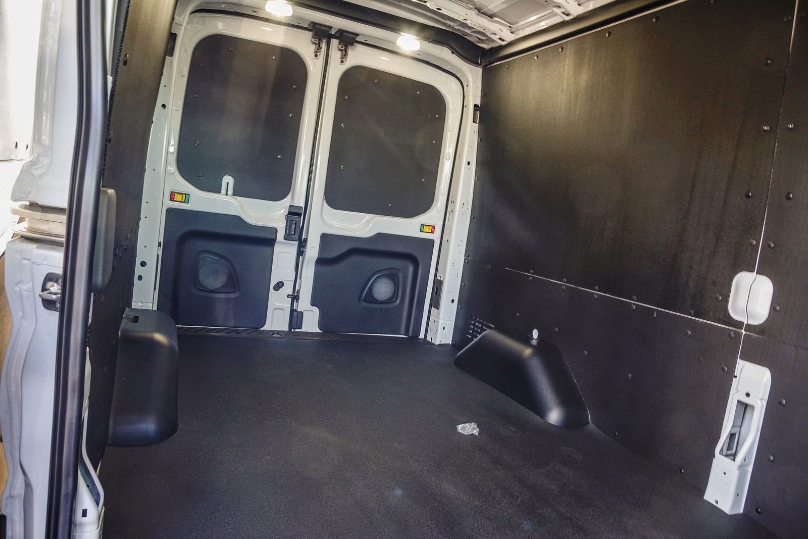 New 2026 Ford Transit 250 148 Medium Roof w/ Load Area Protection Package image 18