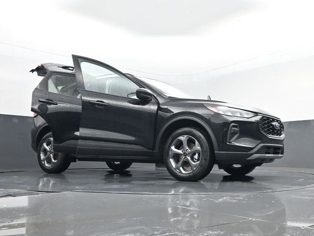 New 2026 Ford Escape ST-Line w/ Cold Weather Package AWD/4WD image 32