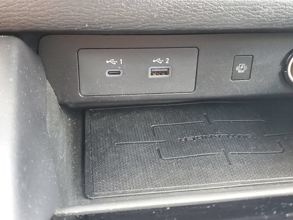 Used 2024 Mitsubishi Outlander SE FWD image 29