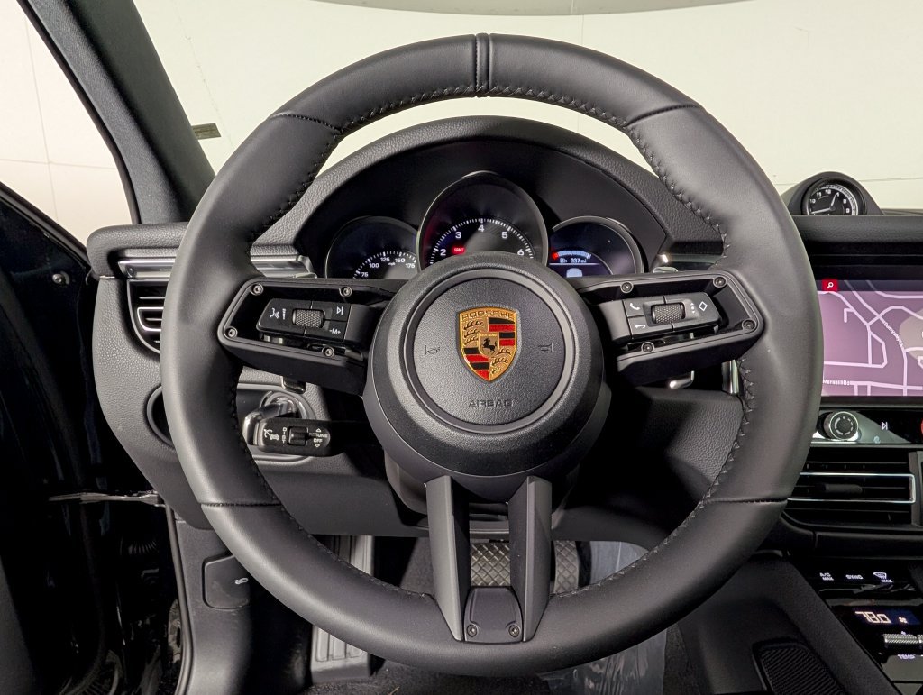 New 2026 Porsche Macan AWD/4WD image 36