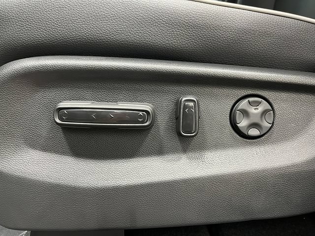 New 2026 Honda Odyssey Touring image 11