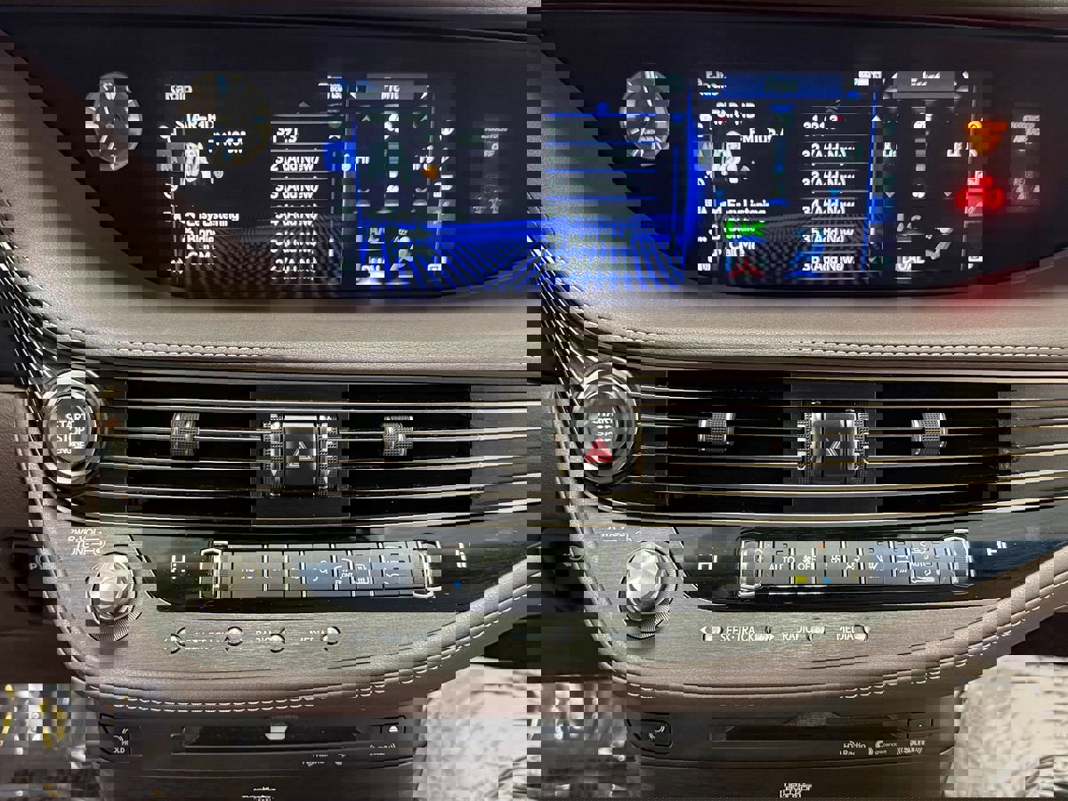 Used 2019 Lexus LS 500 AWD image 25