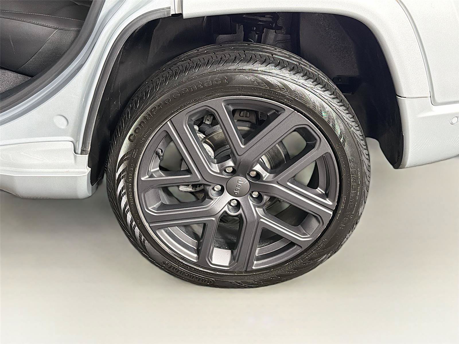 Used 2024 Jeep Compass Limited w/ Driver Assist Group I AWD/4WD image 35