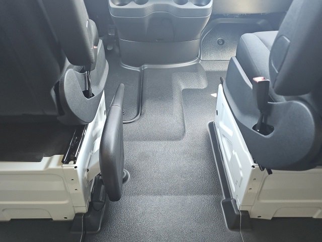 New 2025 Mercedes-Benz Sprinter 2500 image 28