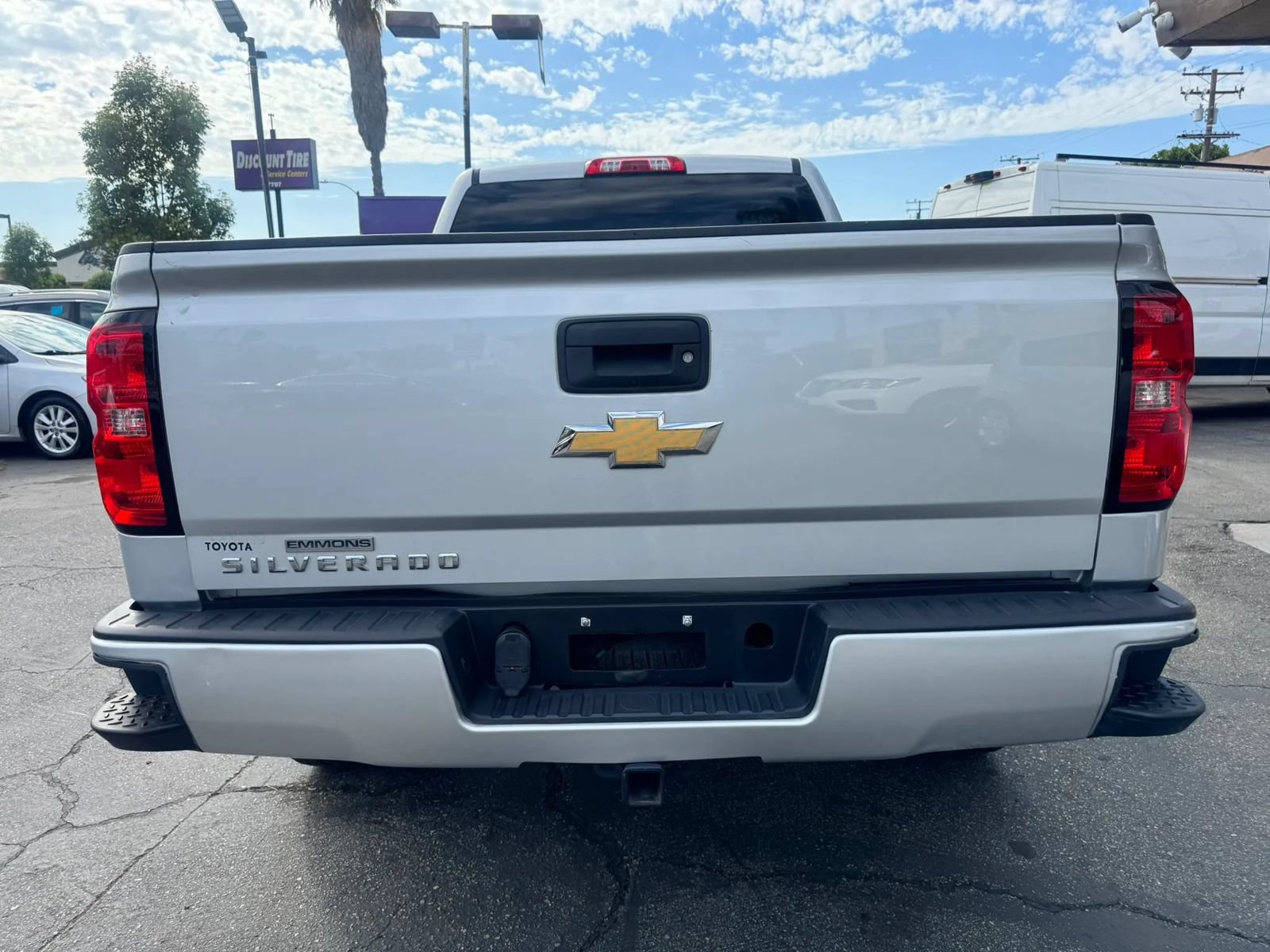 Used 2018 Chevrolet Silverado 1500 Custom w/ Custom Value Package RWD image 7