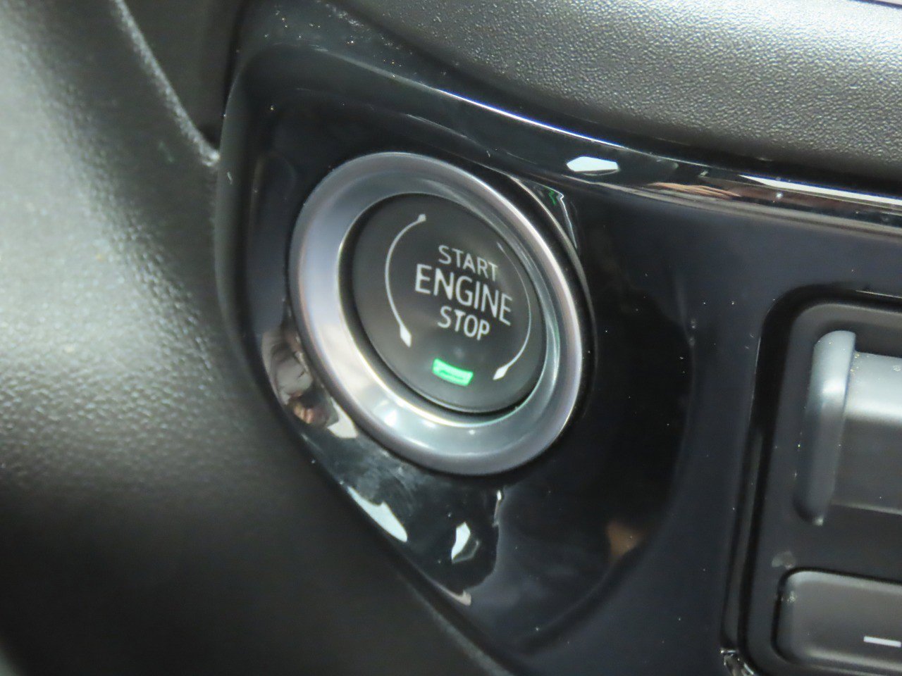 Used 2024 Chevrolet Silverado 3500 High Country w/ High Country Premium Package AWD/4WD image 29