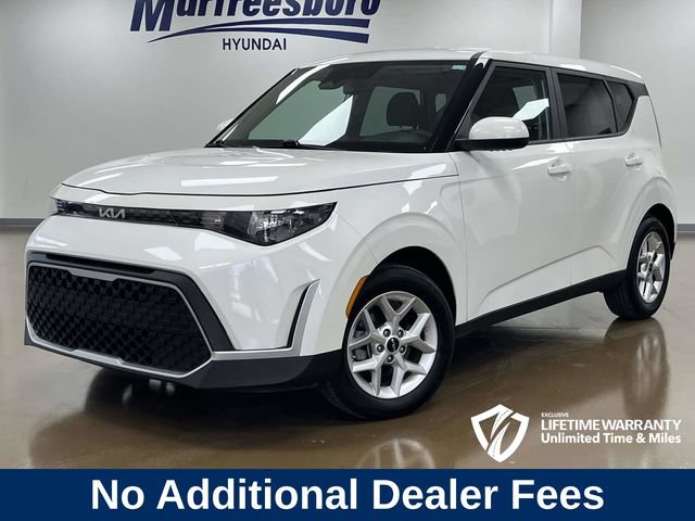 Used 2025 Kia Soul LX w/ LX Technology Package FWD image 1