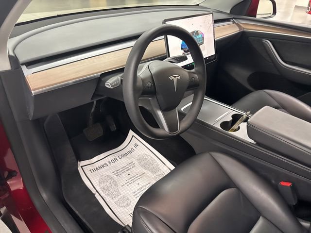 Used 2024 Tesla Model Y 2WD image 17