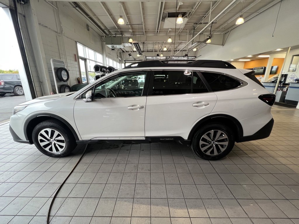 Used 2020 Subaru Outback Premium image 6