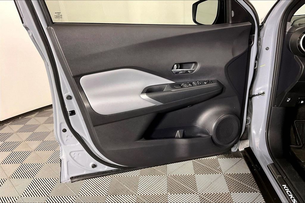 Certified 2024 Nissan Kicks SR w/ SR Premium Package FWD image 24