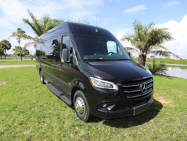 Used 2024 Mercedes-Benz Sprinter 3500 image 6