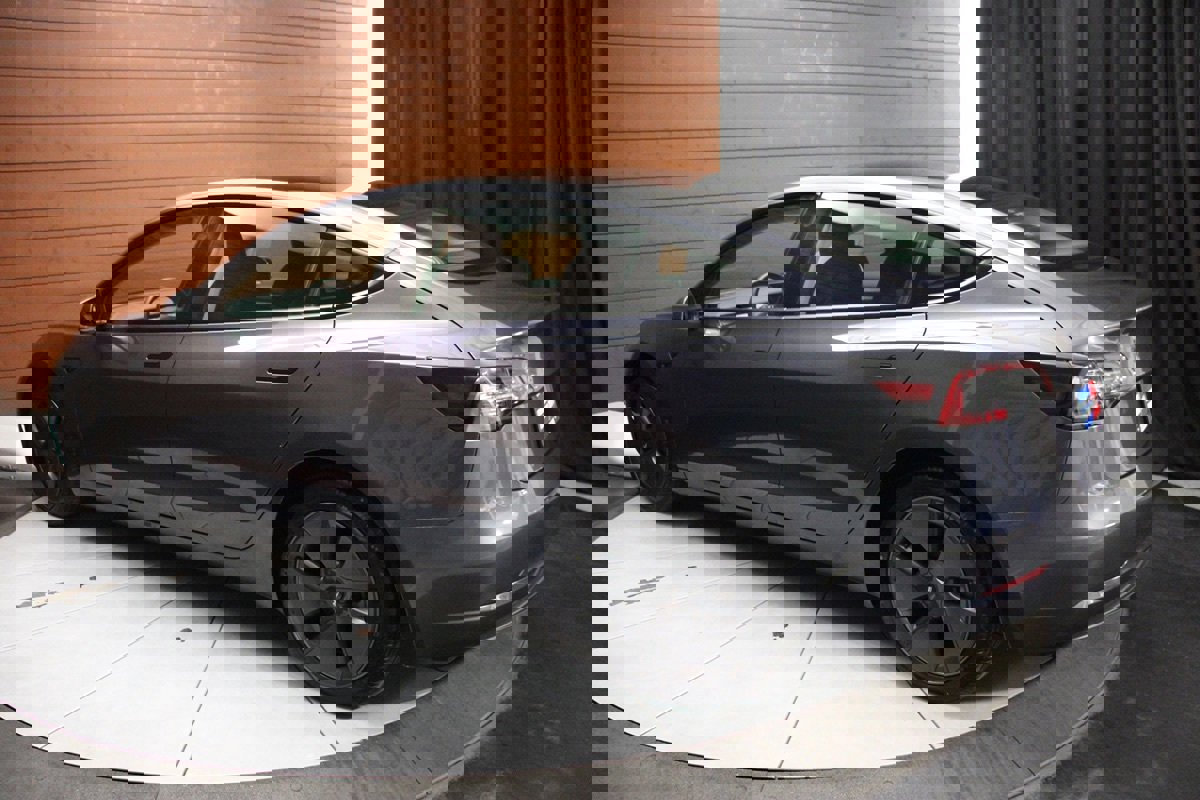 Used 2022 Tesla Model 3 Long Range image 9