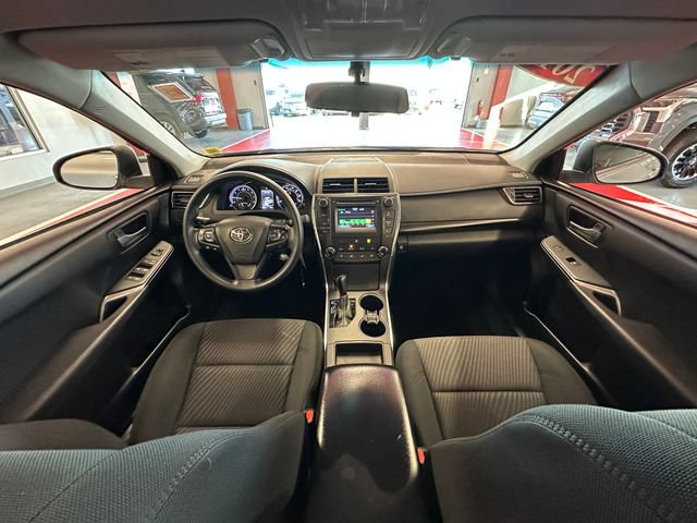 Used 2016 Toyota Camry LE FWD image 12