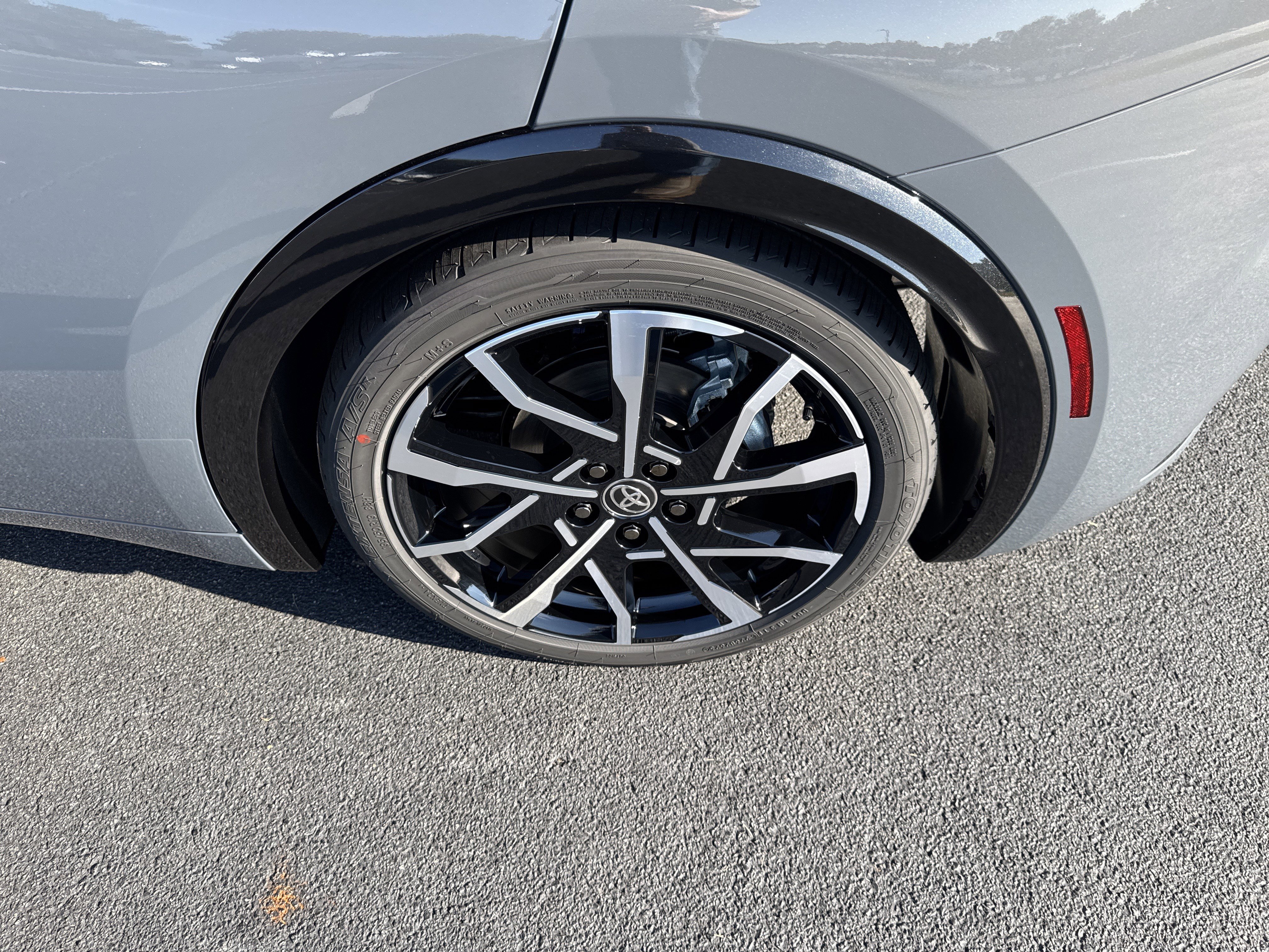 New 2026 Toyota Prius Plug-In Hybrid image 12