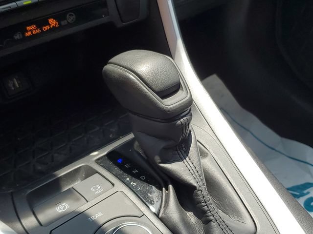Used 2024 Toyota RAV4 LE AWD/4WD image 25