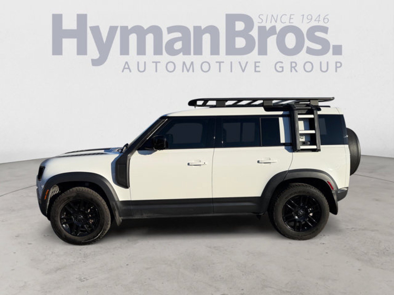 Certified 2023 Land Rover Defender 110 S AWD/4WD image 7