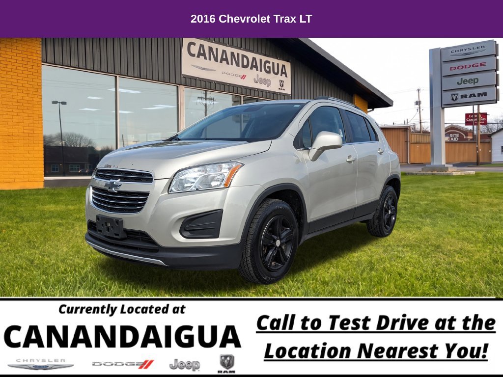 Used 2016 Chevrolet Trax LT w/ LT Convenience Package AWD/4WD image 4