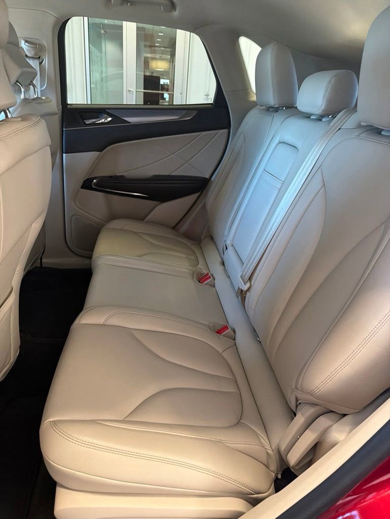 Used 2017 Lincoln MKC Premiere FWD image 18