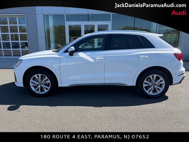 Used 2025 Audi Q3 2.0T Premium w/ Convenience Package image 8