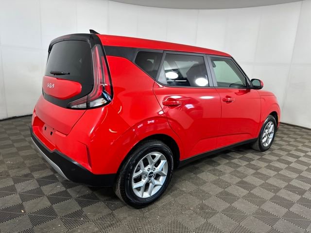 Used 2025 Kia Soul LX w/ LX Technology Package image 3
