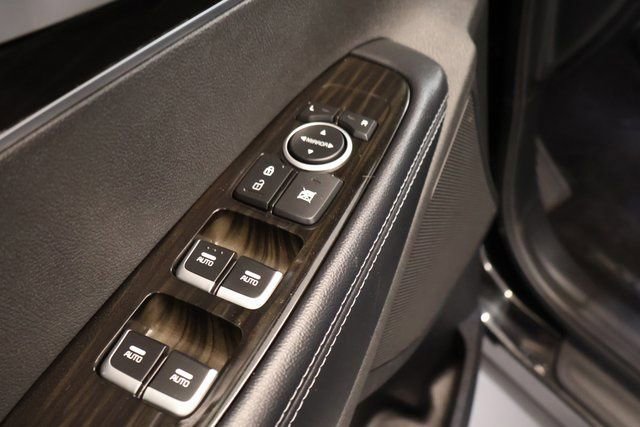 Used 2020 Kia Sorento EX image 11