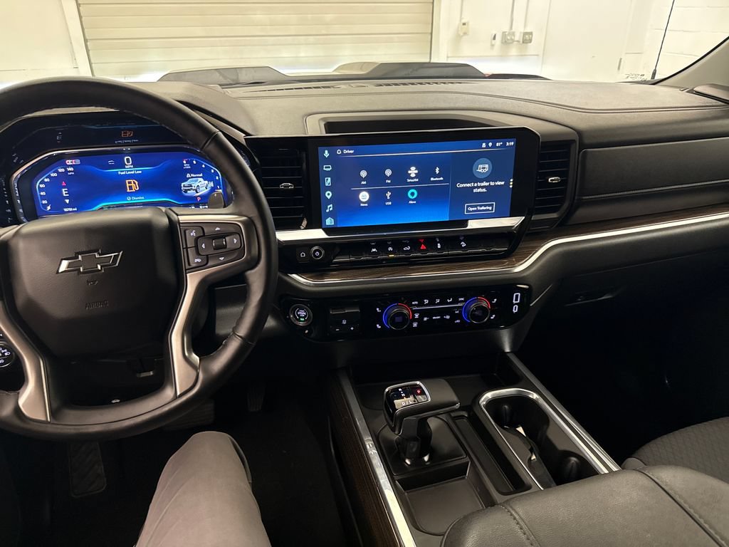 Used 2025 Chevrolet Silverado 1500 LT Trail Boss w/ Convenience Package II AWD/4WD image 15