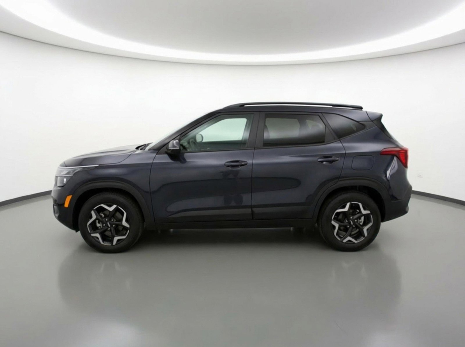 Used 2025 Kia Seltos S FWD image 5