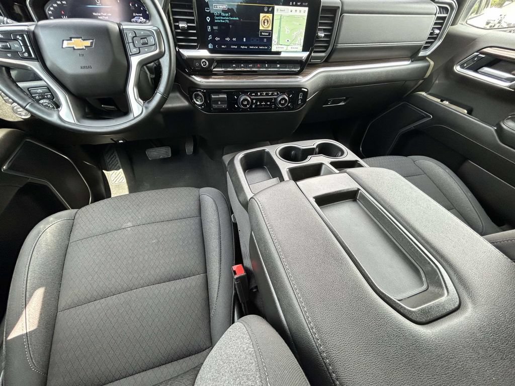 Used 2025 Chevrolet Silverado 1500 LT AWD/4WD image 20