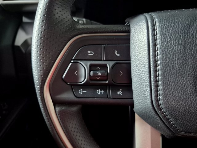Certified 2025 Toyota 4Runner SR5 AWD/4WD image 18