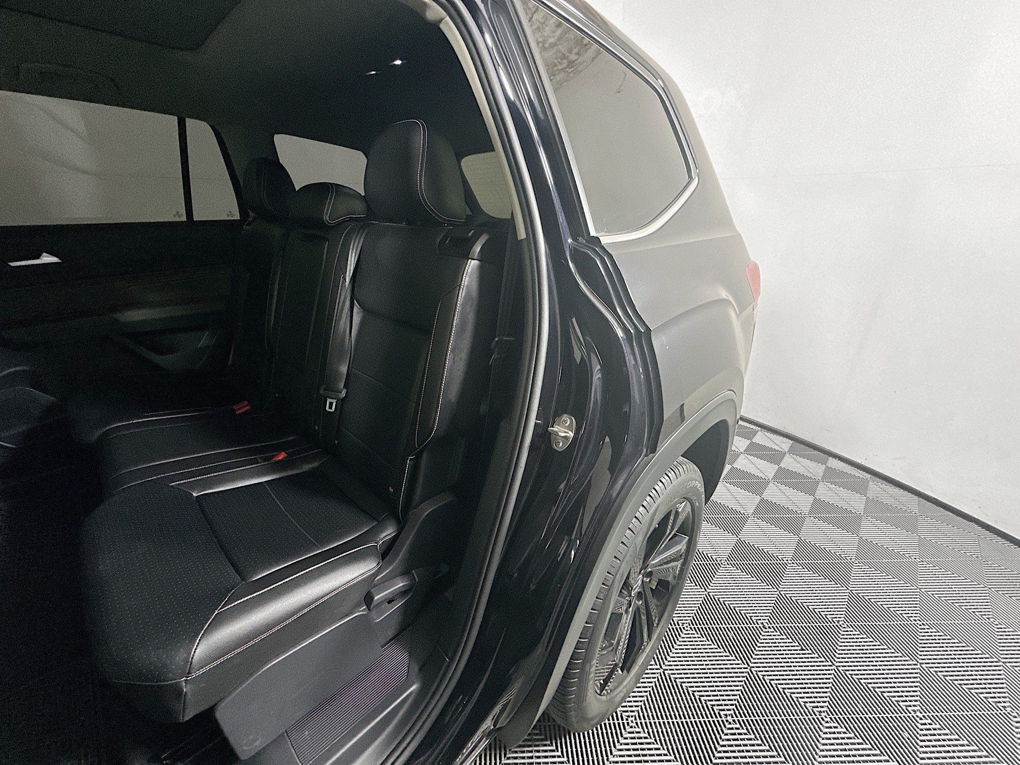 Used 2022 Volkswagen Atlas SE FWD image 26