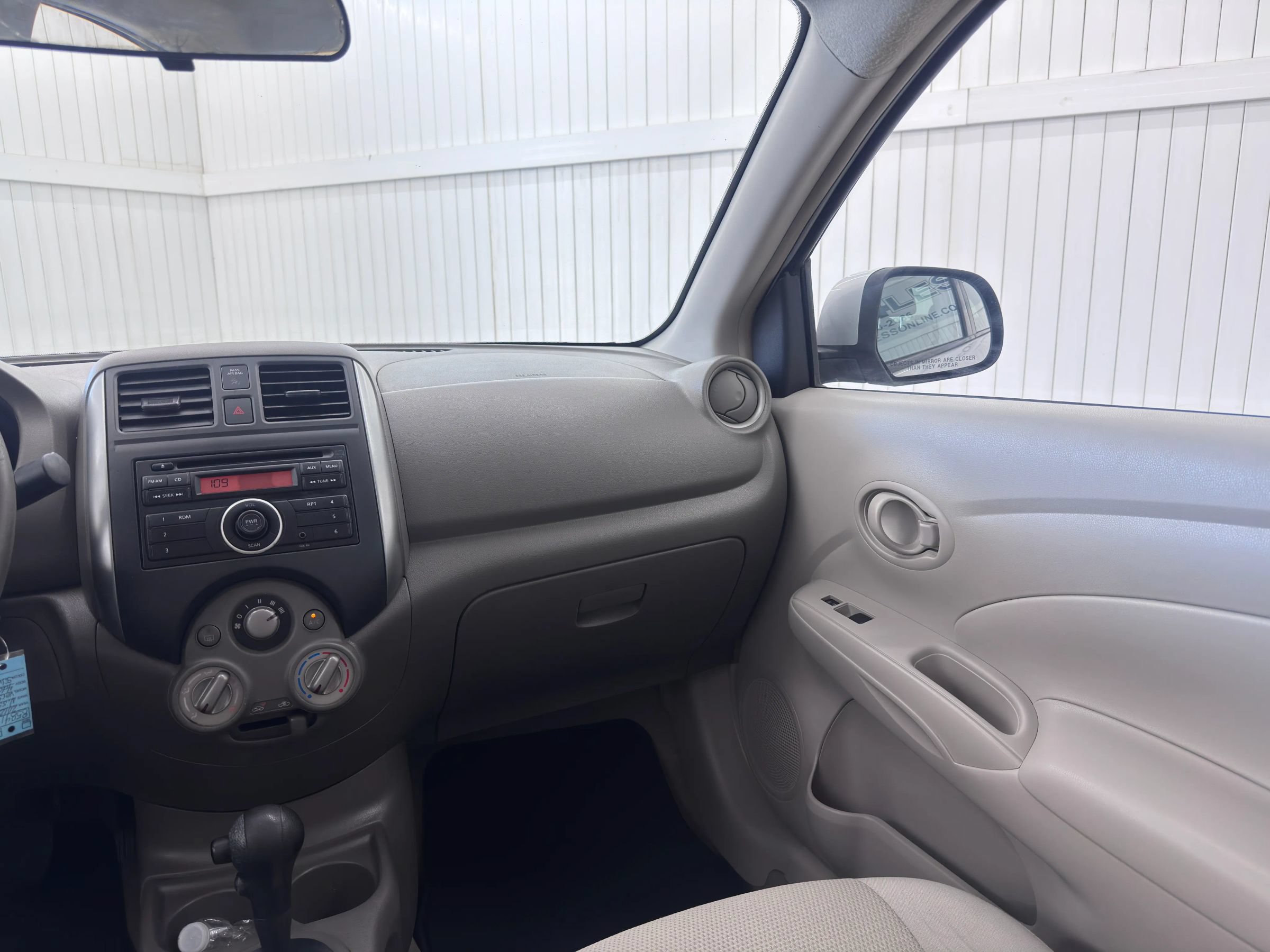 Used 2012 Nissan Versa SV FWD image 16