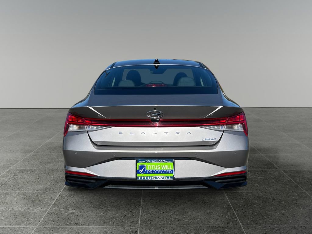 Used 2023 Hyundai Elantra Limited image 6