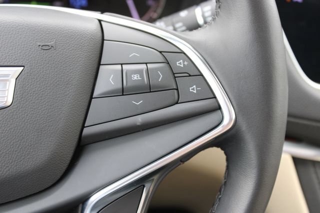 Used 2018 Cadillac XT5 Luxury w/ Driver Awareness Package FWD image 23