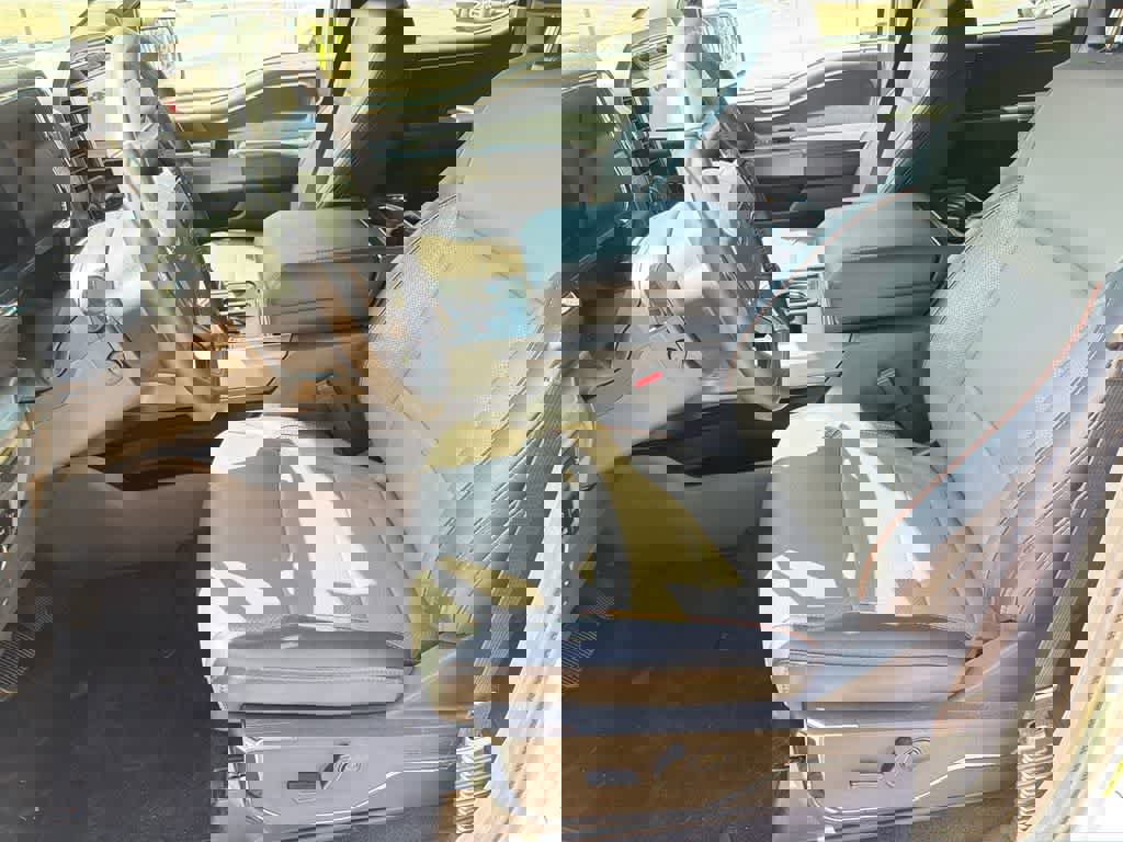 Used 2024 Ford F150 Lariat w/ FX4 Off-Road Package image 10